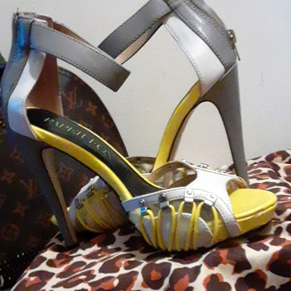 Paper Fox Stiletto